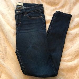 holister blue jeans
